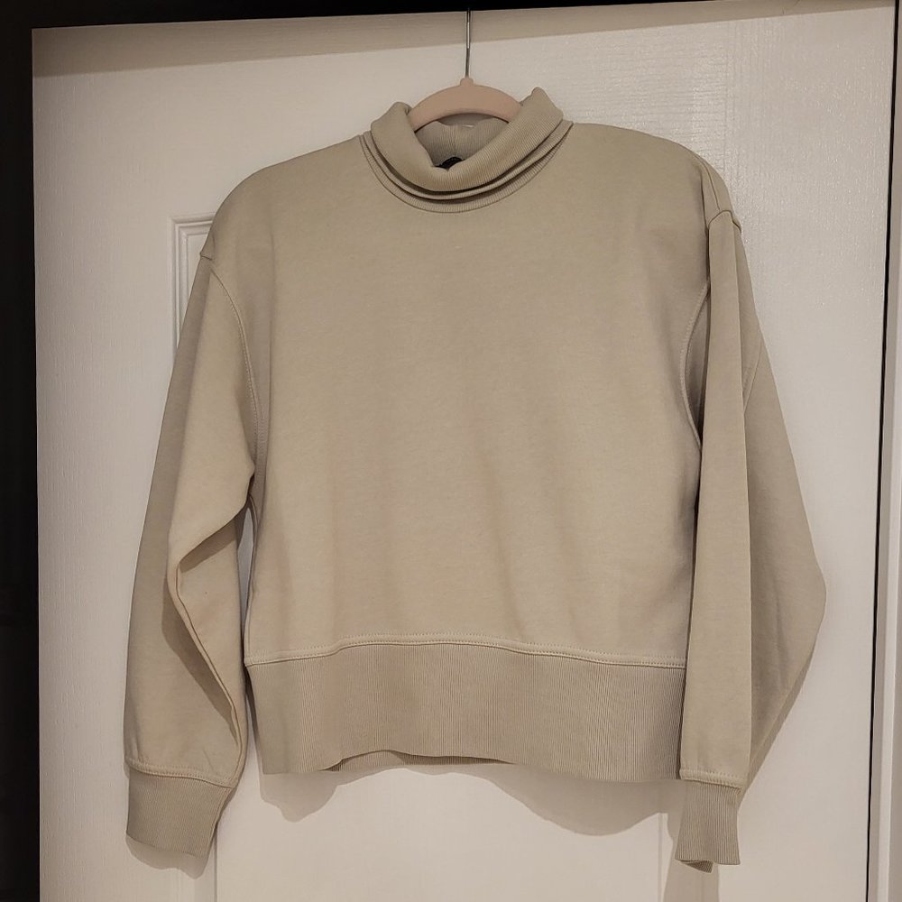 ZARA SWEATSHIRT
